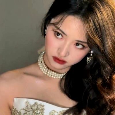 Aviiii29's profile picture. I stan for #沈月 💛 🇨🇳 ｜#DavidLicauco 施正民 💙 🇵🇭 | I find myself captivated by the essence of a person's soul, not only their outward appearance ᡣ𐭩