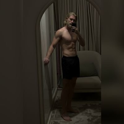 arealamazingman's profile picture. Part of nothing
A rare person in a time when people are alike, yes I am special 🇷🇺