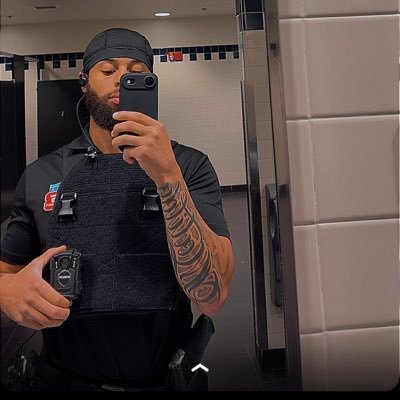 OuchmyEyesHurt2's profile picture. I am Beyond thankful Father God🙏🏽