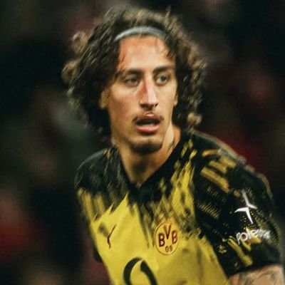 OcElevenBVB's profile picture. BVB Mitglied (hopefully) • JD¹⁶ • DB¹² • RG³¹ • MSD • CSK • McLaren • CFC • #LightTheBeam • 18 • தமிழ் 🇮🇳🇻🇦 • Priv: @schlottiastri