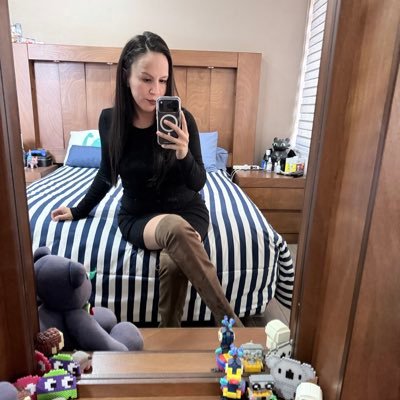 ac_nat62's profile picture. Usted es el resultado de millones de años de éxito evolutivo, actúe como tal. Separarse de la especie por algo superior, no es soberbia…es amor!