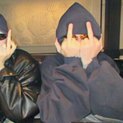 frnkolcean's profile picture. overflowing self-consciousness