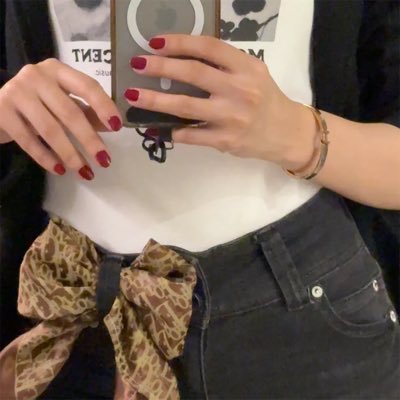 atttractiive's profile picture. Là où est la lumière tu me trouveras