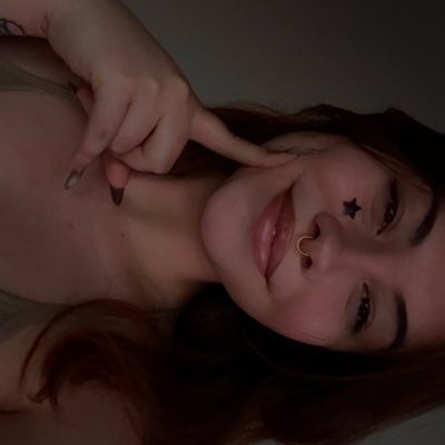 stoniswrld's profile picture. bru