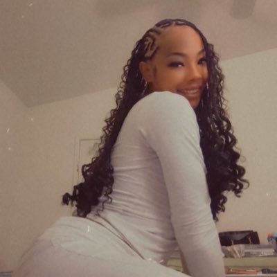 _swagganey's profile picture. 