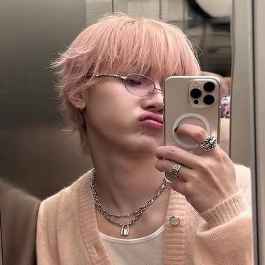 ohfivesoul's profile picture. ᢉ𐭩 oh 降り注ぐ光は 願い込めた shooting star | cbyf!