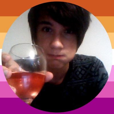 phanthuser's profile picture. lesbian dan howell