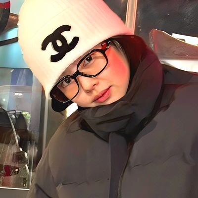 patezrick's profile picture. 𖧧 BUSINESS!! : ઇ * she/her * % Soft hearts make the universe worth living in. ♡҂