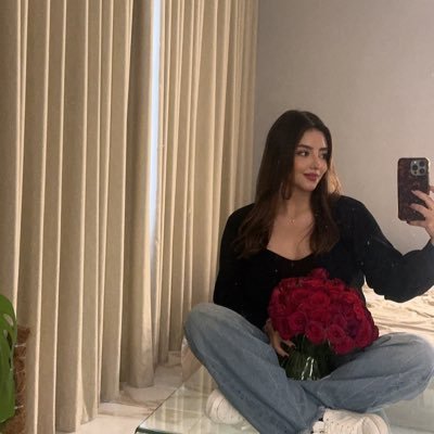 meerlynnn's profile picture. 