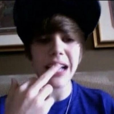 kinseinao's profile picture. tomara que o mundo exploda