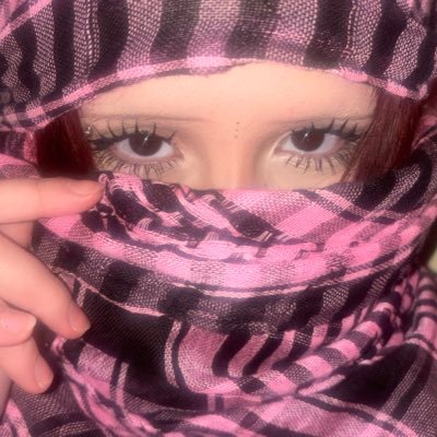 korasondacero's profile picture. no confío ni en mi sombra