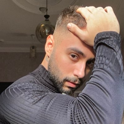 Farz_injust's profile picture. curious