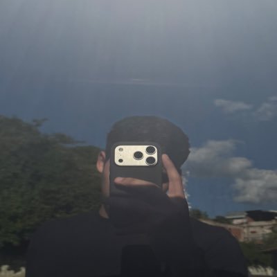 yeikertorrealba's profile picture. 👁️ | messages I can’t send