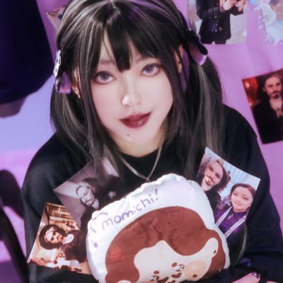 momichiword's profile picture. 