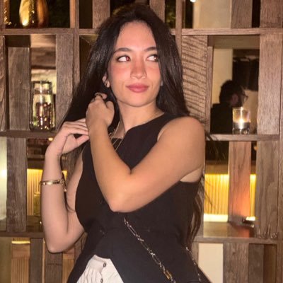 Nadine_azzam's profile picture. No fixed personality.