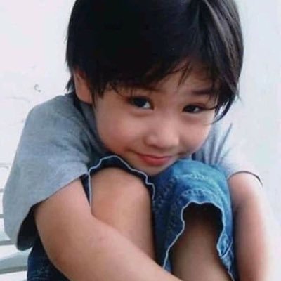 perthfsanta's profile picture. dewtee twt, keep closer