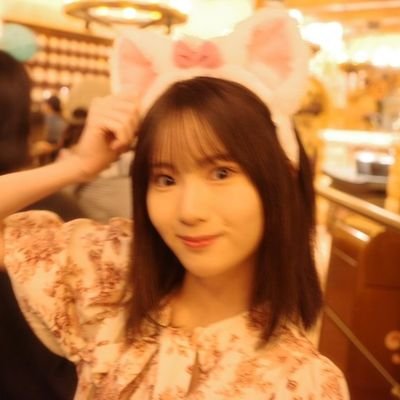 fadhil_dhiil's profile picture. 18