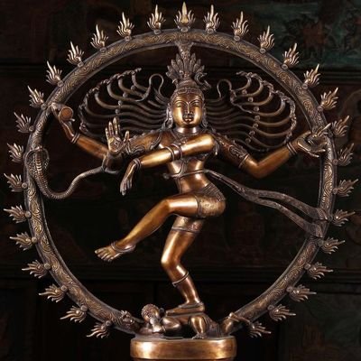 charitstwt's profile picture. 