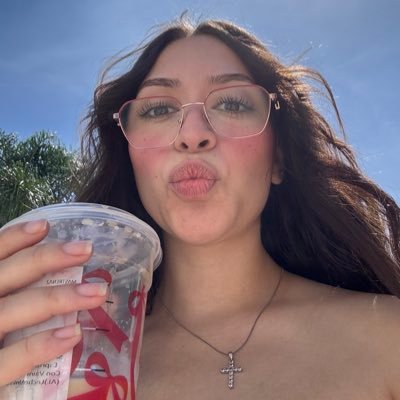 sol444nge's profile picture. 🦋⚕🌊 ☽🏐