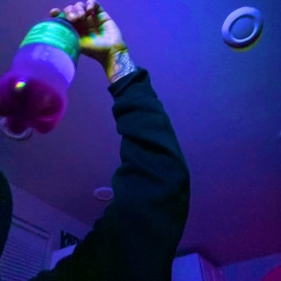 cleanfacecard's profile picture. cc 🖤