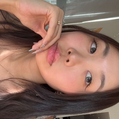 yomster_'s profile picture. ˚ʚ♡ɞ˚ @yuhluka