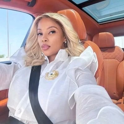 AliceHart9238's profile picture. All our dreams🏡🚗✈️💶 can come true if we have the courage💪 to pursue 🏃 them🇿🇦🇿🇦