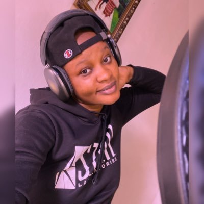 VickeyTheCreatr's profile picture. YouTuber | I’m here to help you work faster, create smarter, and earn more using modern Al and tech tools. | Ronaldo ❤️| Wizkid |🇳🇬🇺🇸🇬🇧.