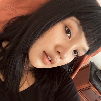 pinelala_'s profile picture. 