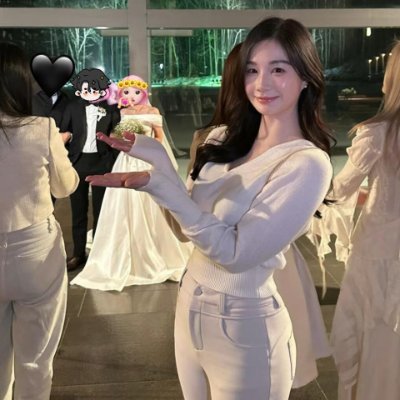 DotA2Fl49880589's profile picture. 그저 한 번의 미소에서 시작됐어.
하지만 이제는,
네 미소 하나만으로도
내 사랑이 다시 행복해져. 💖