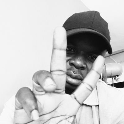 TasiuJo's profile picture. Great men do | I buy pi π