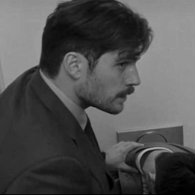 yn_7rl's profile picture. كن قوياً في وحدتك فالجميع لا يدوم .