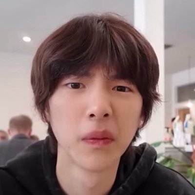 retsnoma's profile picture. รับปริ้นรูปโพลารอยด์ Fujifilm แท้ @mnopolaroid 🎈🩷