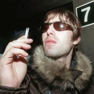 fruitciders's profile picture. enjoyer of films, f1 & oasis ✶࿐ 24, she/they