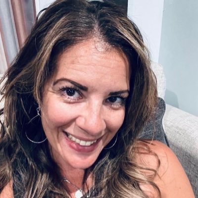 SallySall21446's profile picture. My only prayer is that let american be great again and God bless american 🇺🇸