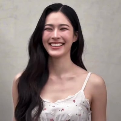 Lingormrandom's profile picture. 