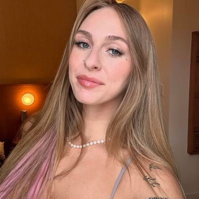 AmaraKelle99559's profile picture. Be honest with me I will be honest with you 💯 🥰