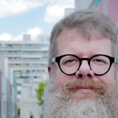 HHaushahn's profile picture. Lebensmotto: Früher war mehr Lametta! | Bass 2 bei @chor_via // hier privat unterwegs