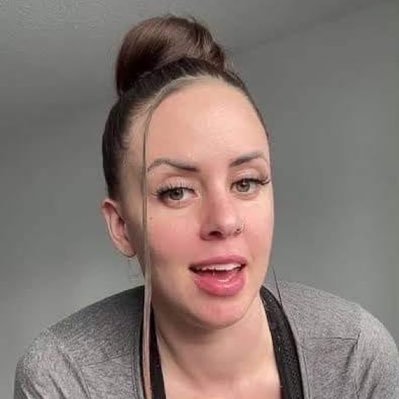 AnnyMary2098243's profile picture. Just wanted something yummy 👅