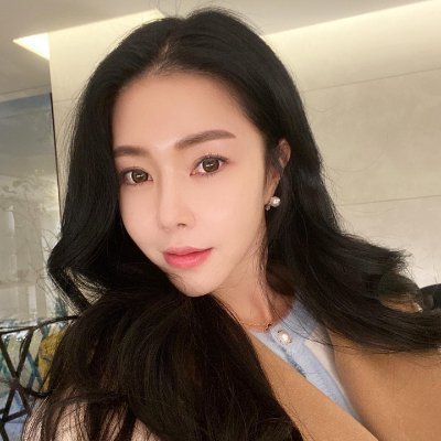 noreen52087's profile picture. 💄 Beauty Entrepreneur|General Manager of Cosmetics Production|Golf| Red Wine Lover|