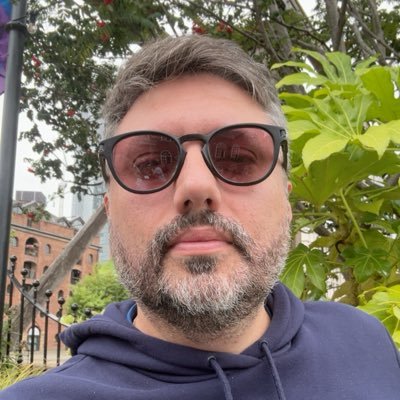 rafael_sooaares's profile picture. Diretor de Marketing e Negócios do EC Bahia. #BBMP 💙❤️🤍