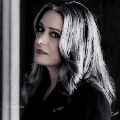 GUNSANDPROFILE's profile picture. it never ceases to amaze me how 𝙙𝙖𝙧𝙠 obsession can get.