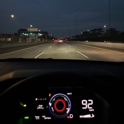 pivotingat64mph's profile picture. what if sally can’t wait?