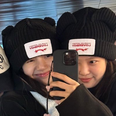 httpskailee's profile picture. ✦ for @wearelloud & @jennierubyjane