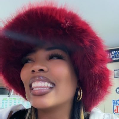 Knikki_Knicole's profile picture. The Popular Lame!