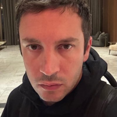 topochicotj's profile picture. ukelelerapbøy and josh on da drooms