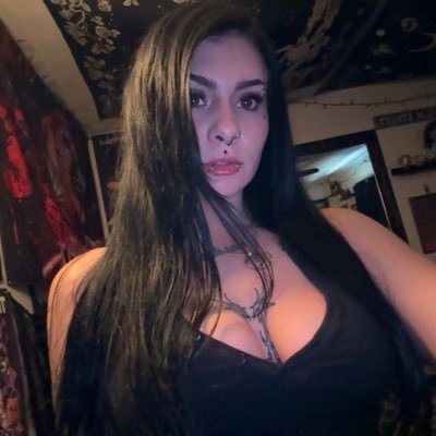 kaysfuckindumb's profile picture. phil dunphy would get me