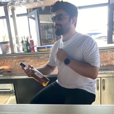 Alperadgzlfb's profile picture. Head Bartender | Part time yazılımcı | Fenerbahçe |