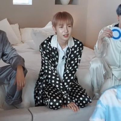 notjaanymore's profile picture. for rj dreamies ♡ ( waiting for ROLO )