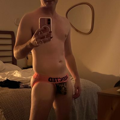 UrHusbandsHole's profile picture. Locked and owned sub cumdump bottom in DC. Will be in England Feb 4-12, 2026, hit me up if you wanna collab.
