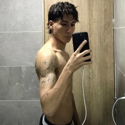 metienenhartur's profile picture. Sígueme en OF:   https://t.co/nY1APEdyNk